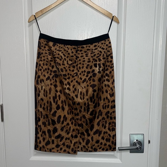 Dolce & Gabbana Silk Skirt Brown Animal Leopard Print Back Zip & Button Sz 40/4 - Picture 8 of 10